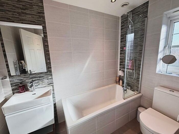 4 Bedroom Detached House For Sale In Bolbury Crescent, Swinton, M27