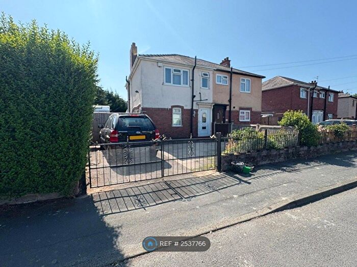 3 Bedroom Semi-Detached House To Rent In Lewis Road, Stourbridge, DY9