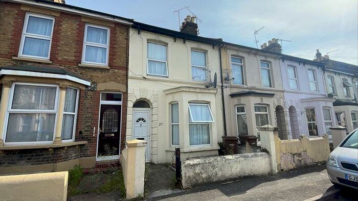 3 Bedroom Terraced House To Rent In Nile Road, Gillingham, ME7