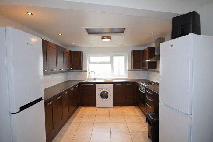 5 Bedroom Terraced House To Rent In Miskin Street, Cathays, CF24