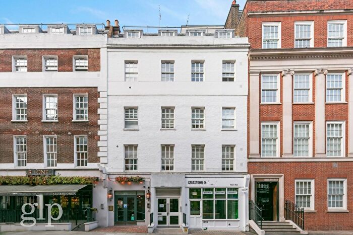 2 Bedroom Flat To Rent In Picton Place, London, Greater London, Mayfair, W1U