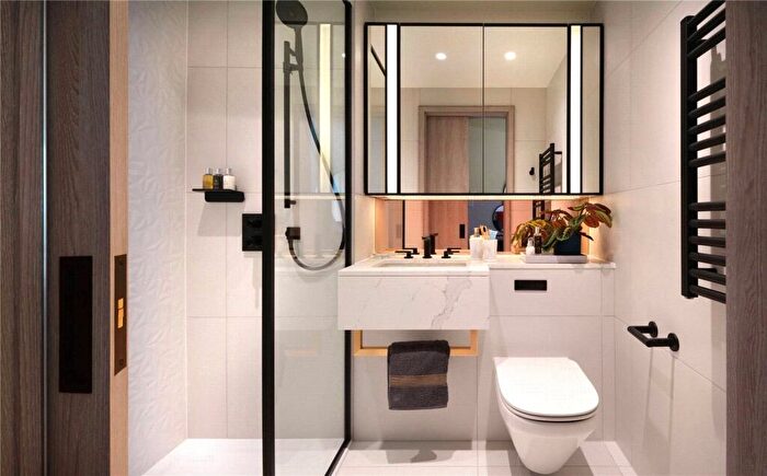 1 Bedroom Apartment For Sale In Aspen, Consort Place, Marsh Wall, Canary Wharf, E14