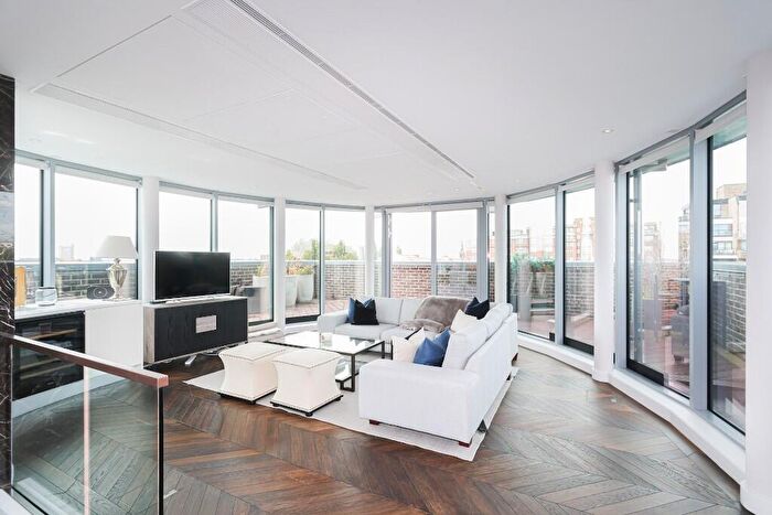 2 Bedroom Penthouse To Rent In Grove End Road, St Johns Wood, Regents Park, NW8