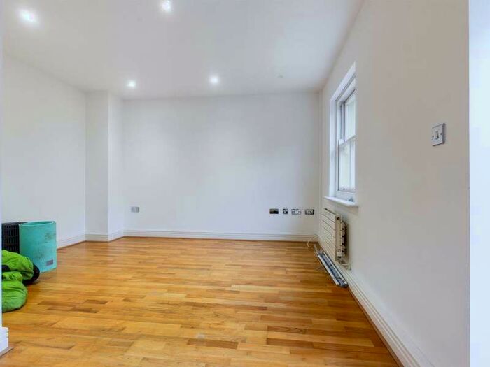 3 Bedroom House To Rent In Camelford Street, Brighton, BN2