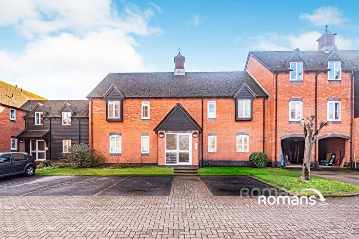 2 Bedroom Flat To Rent In Mill Lane, Newbury, Berkshire, RG14