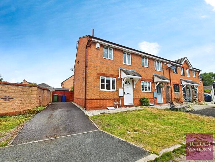 2 Bedroom End Of Terrace House To Rent In Pintail Avenue, Stockport, Greater Manchester, SK3