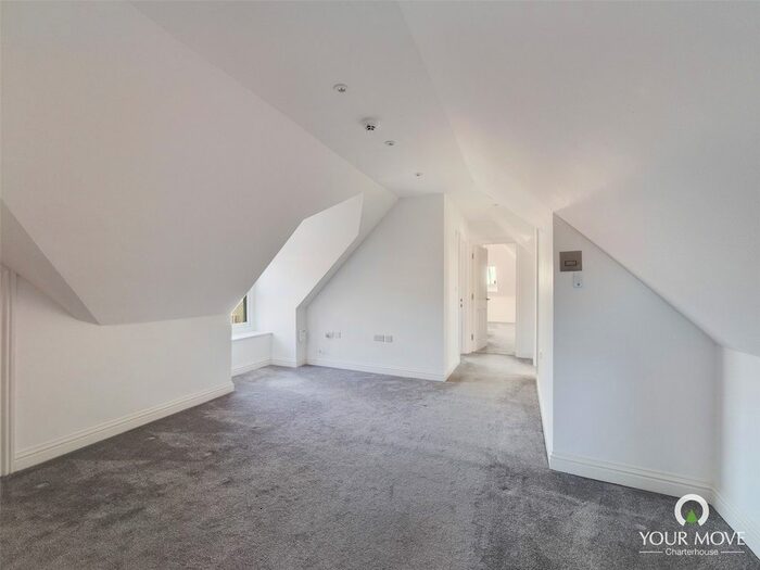 2 Bedroom Flat To Rent In High Street, Broadstairs, Kent, CT10