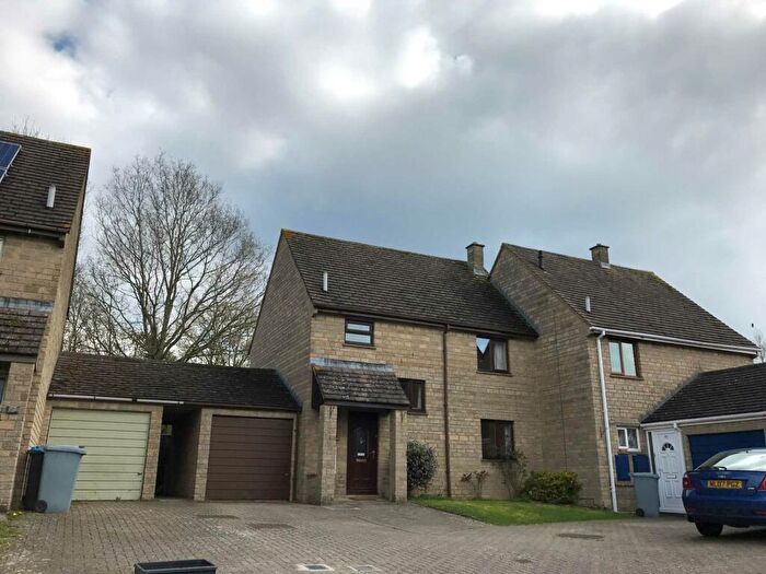 3 Bedroom End Of Terrace House To Rent In Blakes Avenue, Witney, OX28