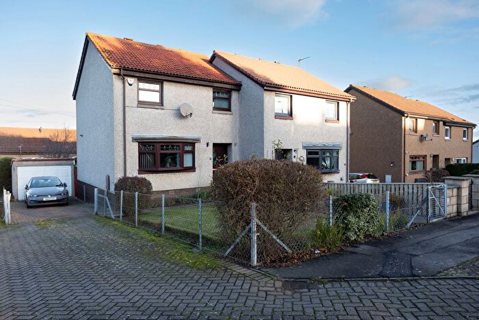 3 Bedroom Semi-Detached House For Sale In Carden Castle Park, Cardenden, KY5