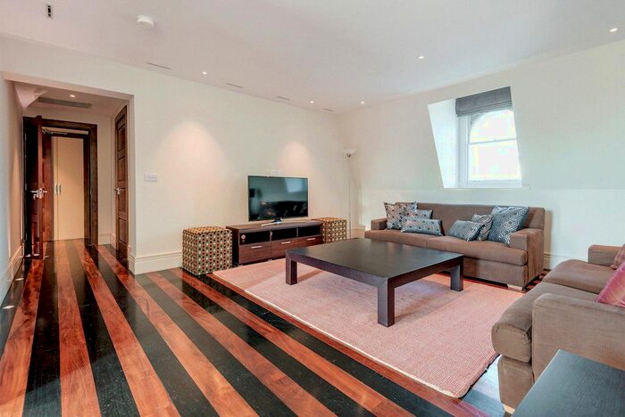 2 Bedroom Flat To Rent In Holland Park, London, W11