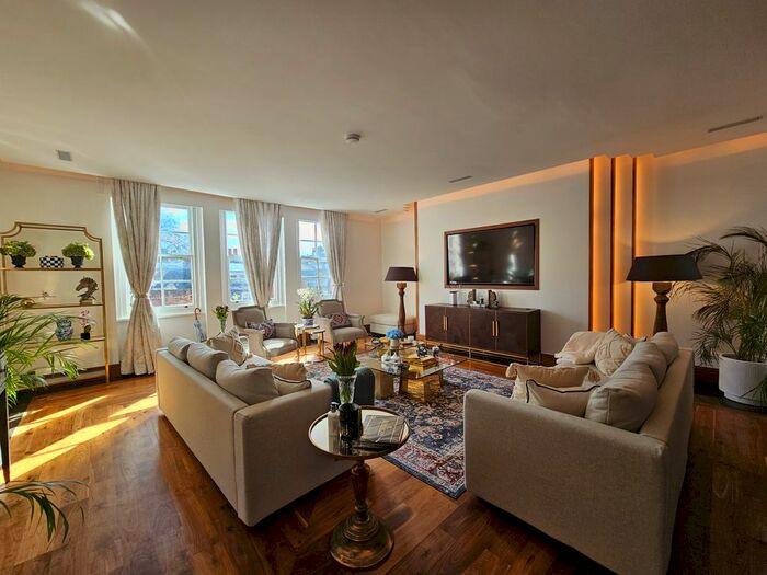 4 Bedroom Flat To Rent In Dunraven St, Park Street, London Ny, W1K