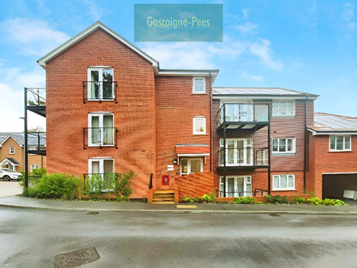 1 Bedroom Apartment To Rent In Electric Close, Godalming, GU7