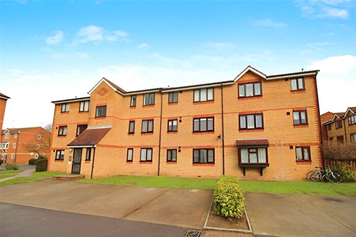 1 Bedroom Flat To Rent In Redford Close, Feltham, Middlesex, TW13