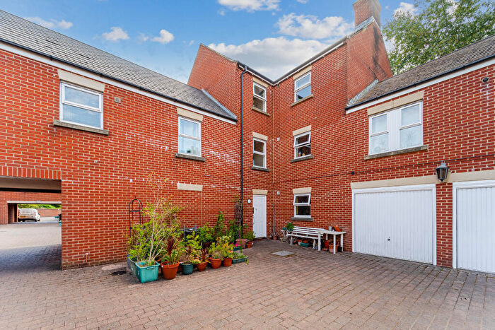 2 Bedroom Flat For Sale In Rowan Place, BS24