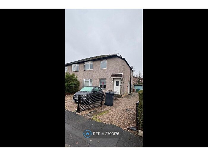 3 Bedroom Flat To Rent In Ashcroft Drive, Glasgow, G44