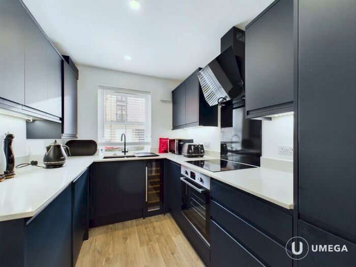 2 Bedroom Flat To Rent In Huntingdon Place, Bellevue, Edinburgh, EH7