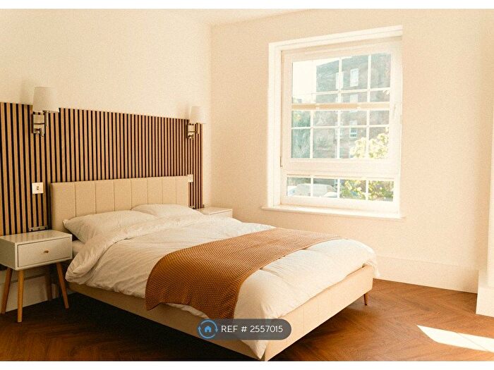 2 Bedroom Flat To Rent In Stoddart House, London, SW8