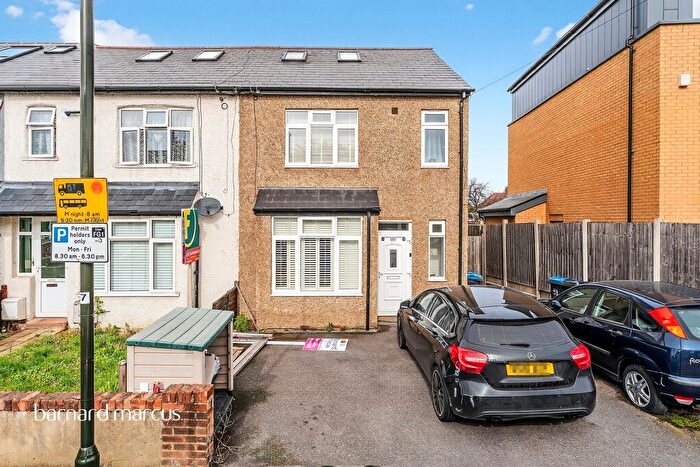 2 Bedroom Flat For Sale In Eveline Road, Mitcham, CR4