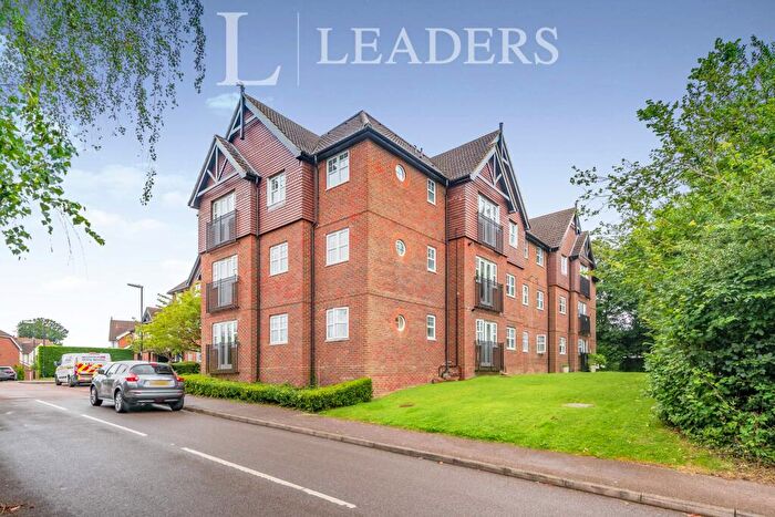 2 Bedroom Flat To Rent In Sandown Court, Newbury Road, Crawley, RH10