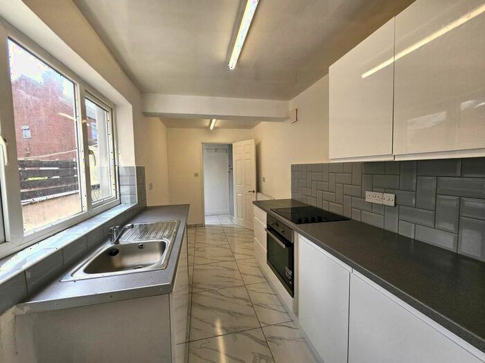 2 Bedroom Terraced House To Rent In Chequer Road, Doncaster, DN1