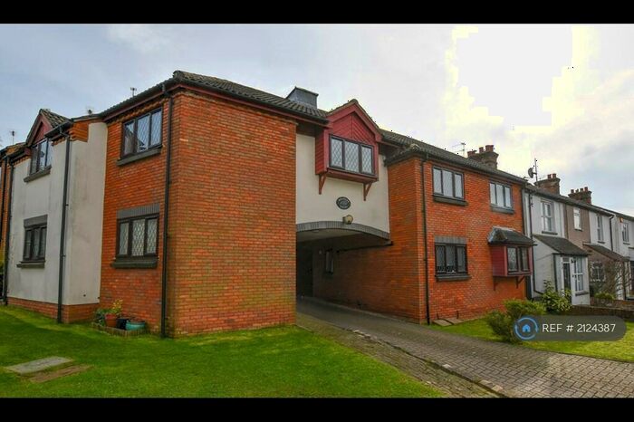 1 Bedroom Flat To Rent In St Annes Road, St Albans, AL2
