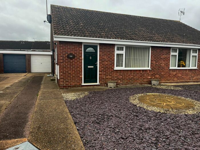 2 Bedroom Bungalow To Rent In Elmdale Drive, Carlton Colville, NR33