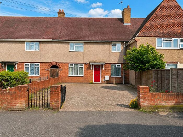 3 Bedroom Property For Sale In East Avenue, Hayes, UB3