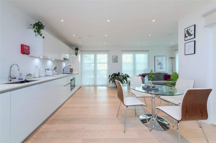 1 Bedroom Flat To Rent In Cube Building, - Wenlock Road, N1