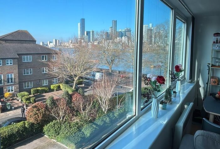 2 Bedroom Flat To Rent In George Beard Road, London, SE8