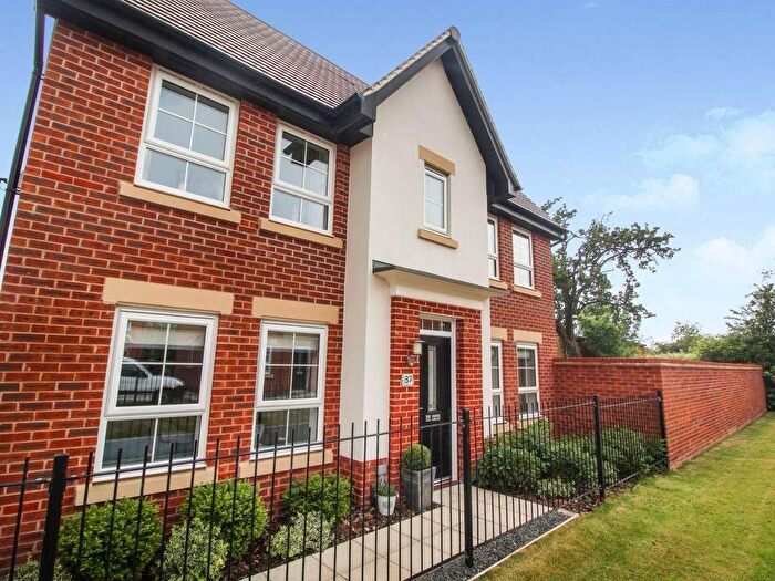 3 Bedroom Property To Rent In Elvaston Drive, Derby, DE23