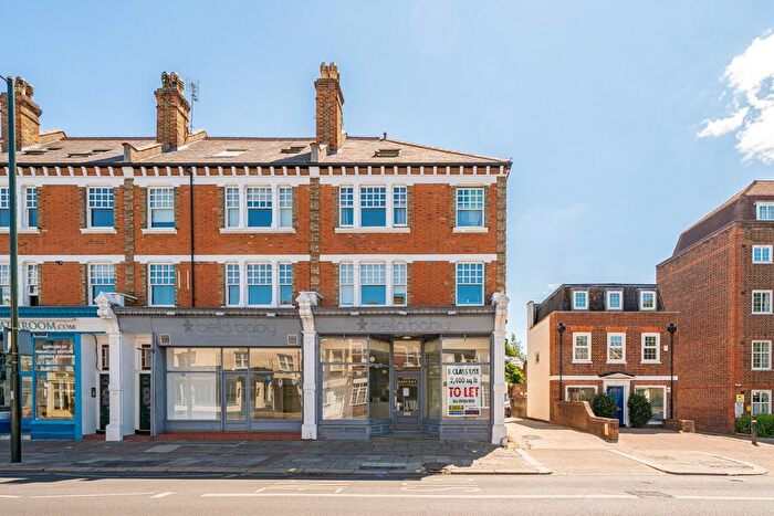 2 Bedroom Flat To Rent In Richmond Road, Twickenham, TW1