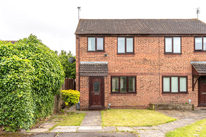 3 Bedroom Semi-Detached House For Sale In New Road, Stoke Gifford, Bristol, BS34