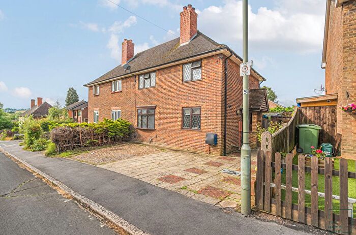 3 Bedroom Semi-Detached House To Rent In Woodside Road, Guildford, GU2