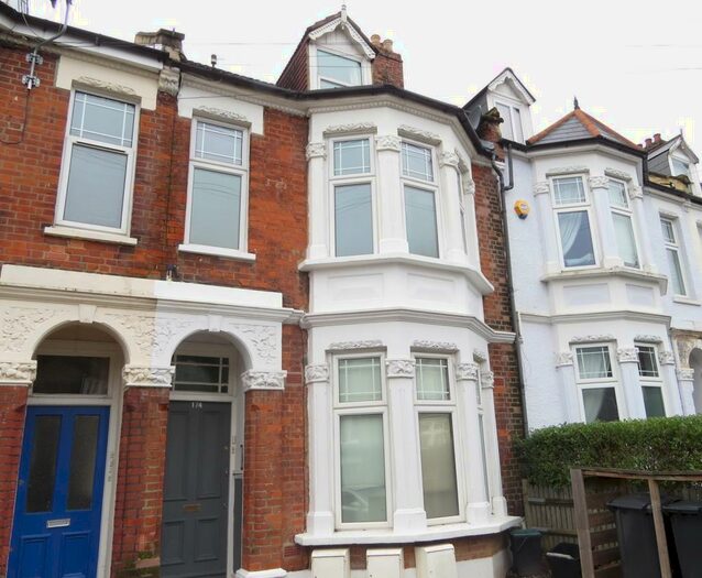 2 Bedroom Apartment To Rent In Venner Road, Sydenham, London, SE26