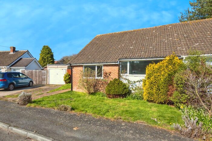 2 Bedroom Bungalow For Sale In Forge Close, Sellindge, Ashford, TN25