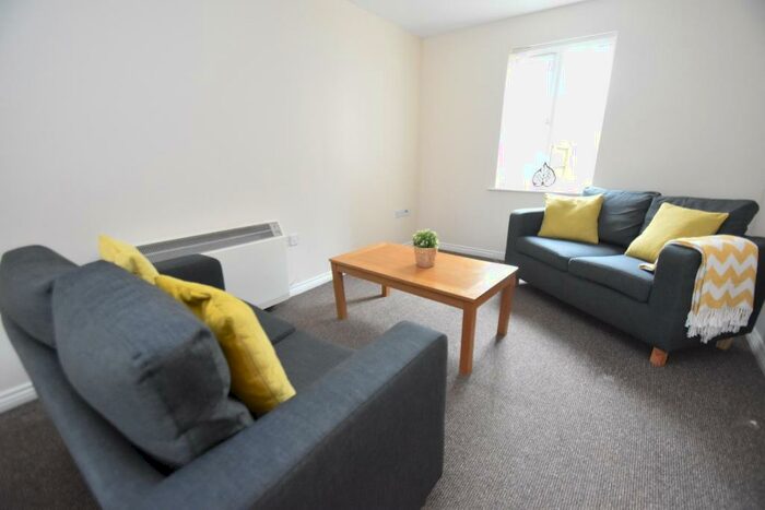 2 Bedroom Flat To Rent In Watkins Square, Llanishen, Cardiff, CF14