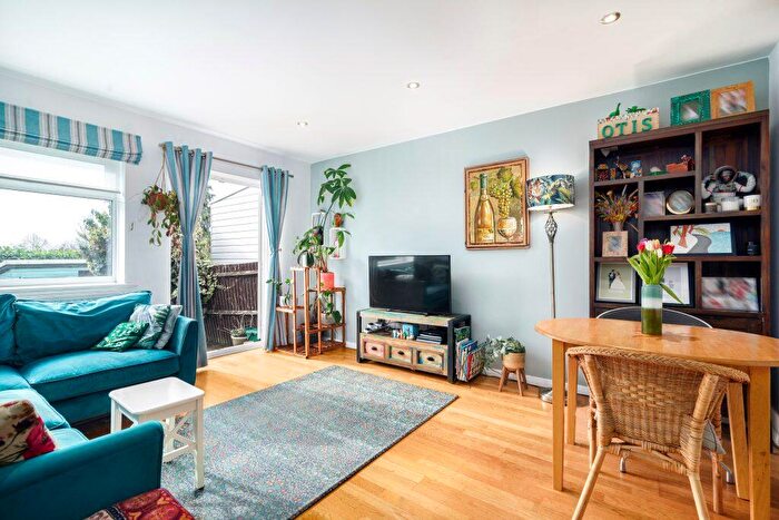 2 Bedroom Terraced House For Sale In Macaret Close, London, N20