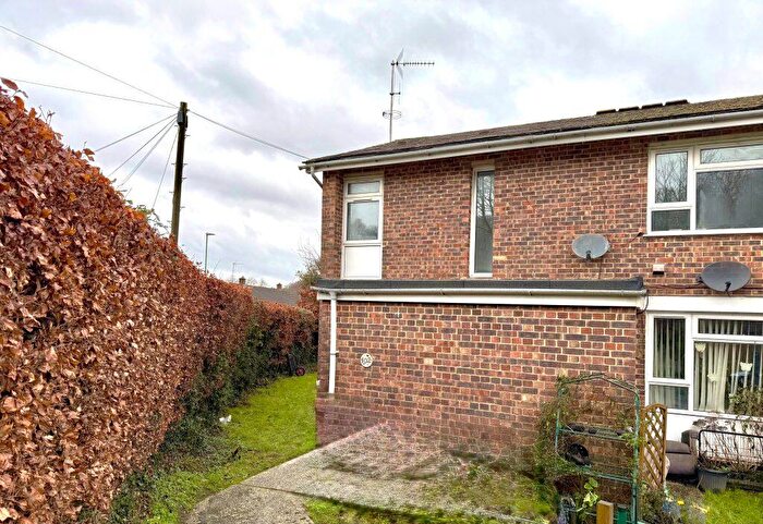 2 Bedroom Maisonette For Sale In Taylors Field, Midhurst, West Sussex, GU29