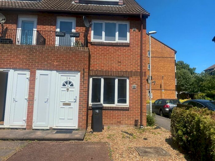 1 Bedroom Maisonette To Rent In Glenbuck Road, Surbiton, Surrey, KT6