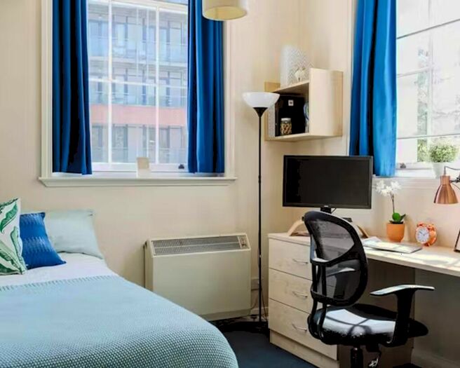 1 Bedroom Flat To Rent In Students - Queens Hospital Close, Bath Row, Birmingham, B15