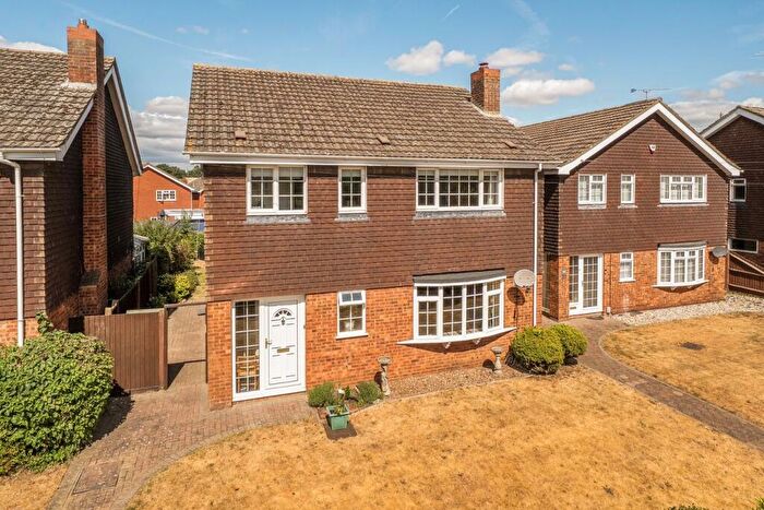 4 Bedroom Detached House For Sale In Park Road, Westoning, MK45