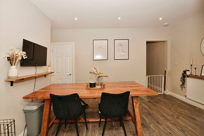 3 Bedroom Terraced House For Sale In Oaks Road, Folkestone, Kent, CT20