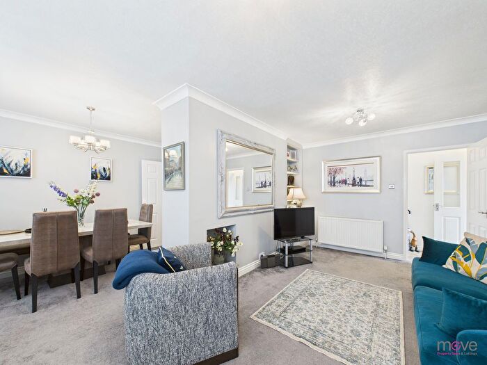 2 Bedroom Flat For Sale In Lansdown Road, Cheltenham, GL51