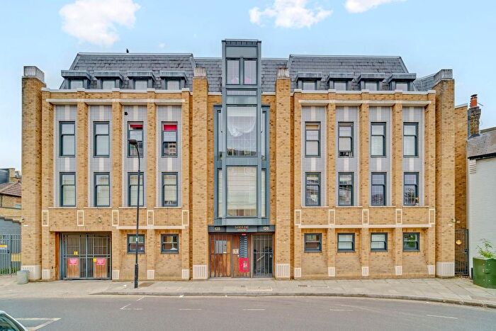 4 Bedroom Flat For Sale In Broughton Road, Fulham, SW6