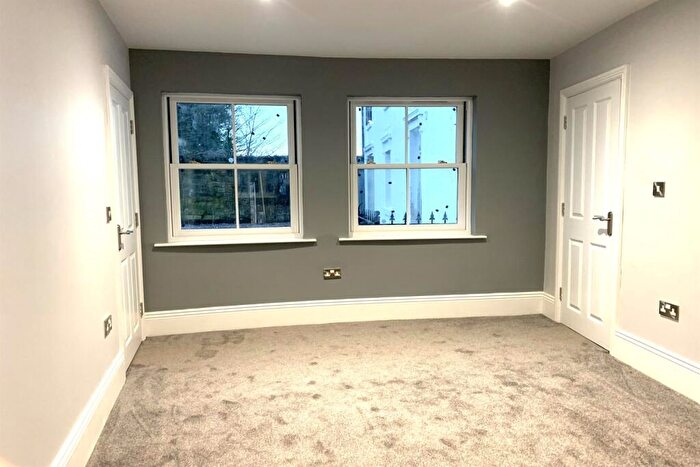1 Bedroom Flat To Rent In Abberley House, Dudley, DY1