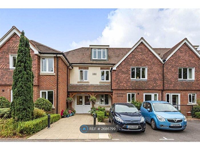 1 Bedroom Flat To Rent In Cornerway Lodge, Hindhead, GU26