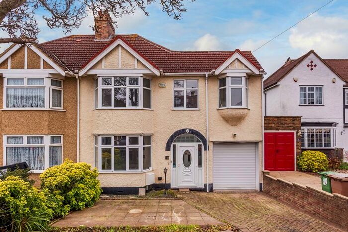 3 Bedroom Semi-Detached House To Rent In Garden Close, Wallington SM6