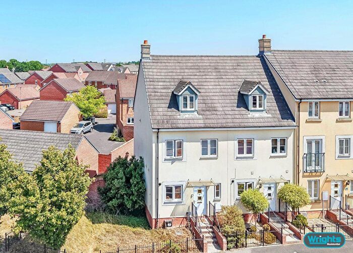 3 Bedroom Terraced House For Sale In Mascroft Road, Trowbridge, BA14