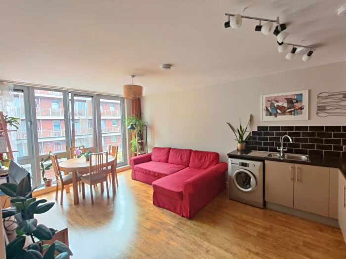 1 Bedroom Flat For Sale In Woodgrange Road, London, E7