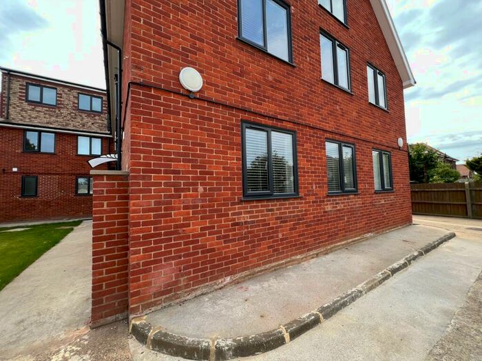 1 Bedroom Apartment To Rent In Glenfield Avenue, Felixstowe, IP11